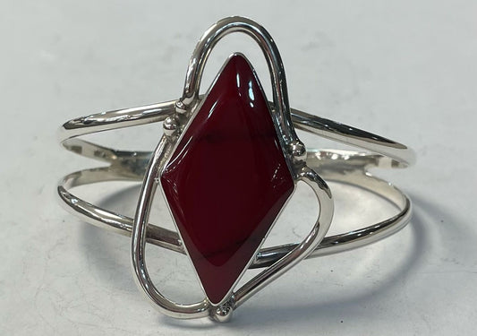 BRAZALETE CON CORAL EN PLATA LEY 925