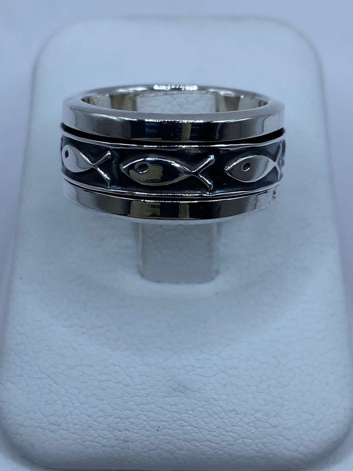Anillo Giratorio de Plata .925 con Diseño de Peces