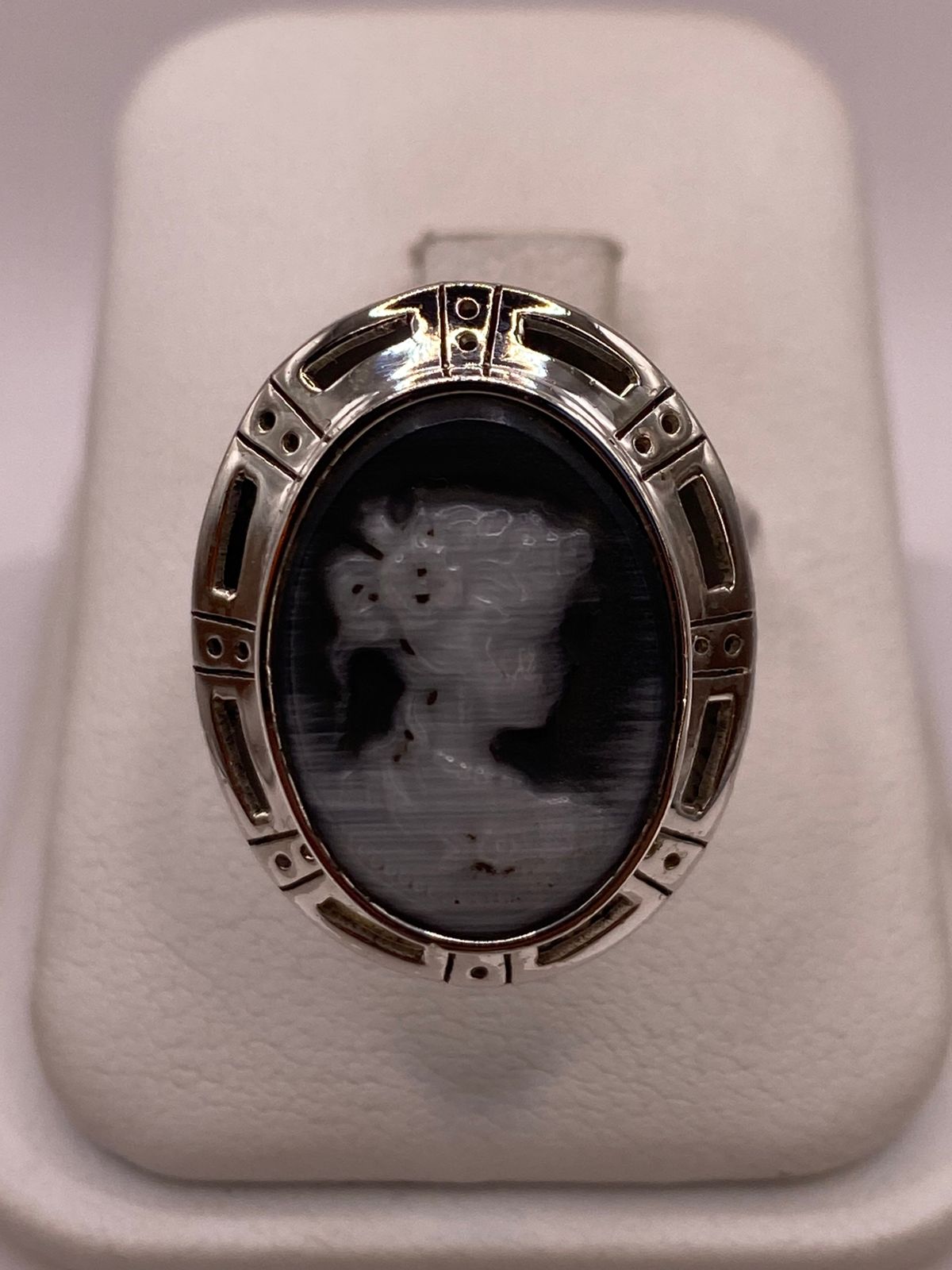 ANILLO AJUSTABLE DE PLATA LEY 925 CON CAMAFEO