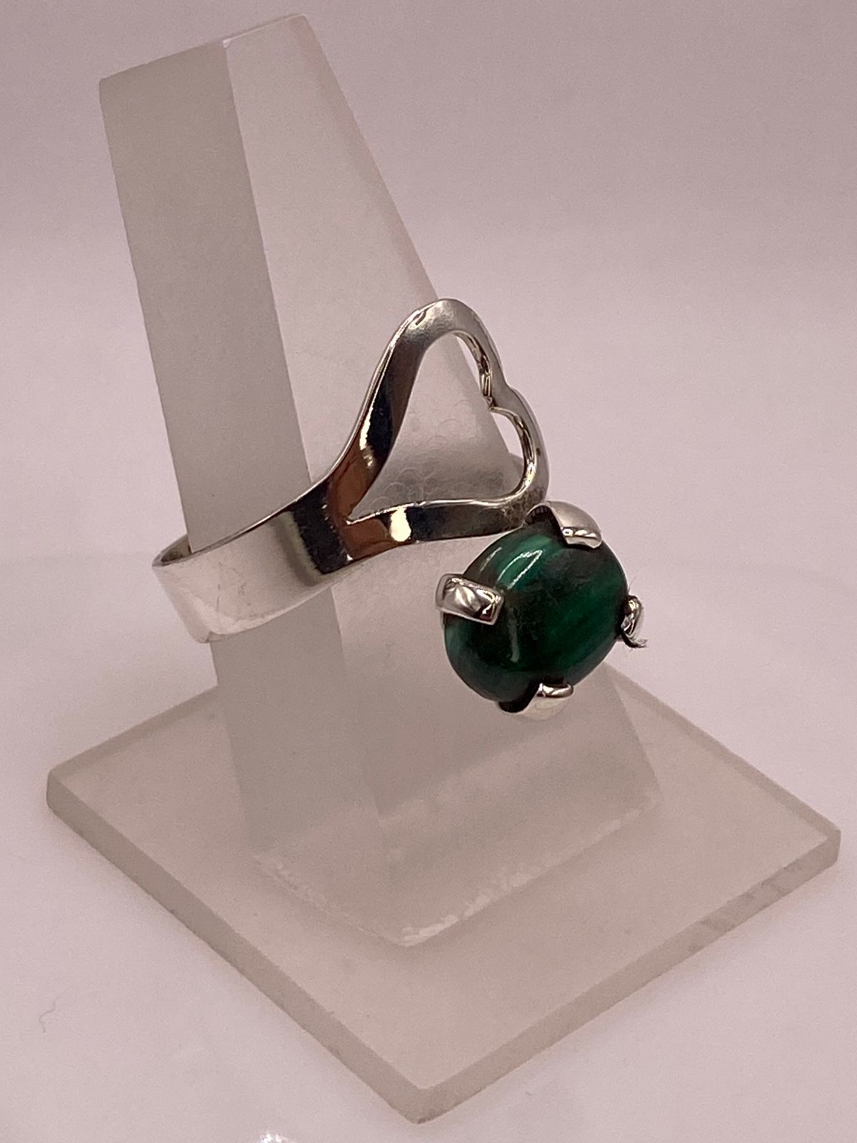 ANILLO AJUSTABLE DE PLATA LEY 925 CON MALAQUITA