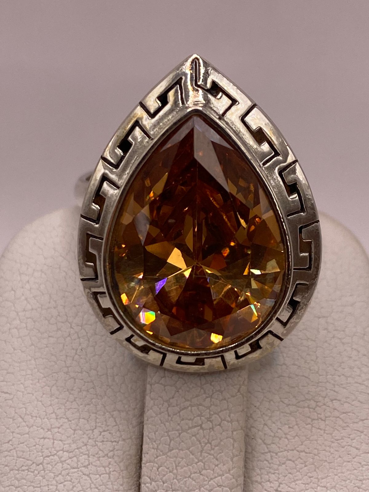 Anillo Ajustable de Plata Ley 925 con Zirconia Ámbar Tipo Gota