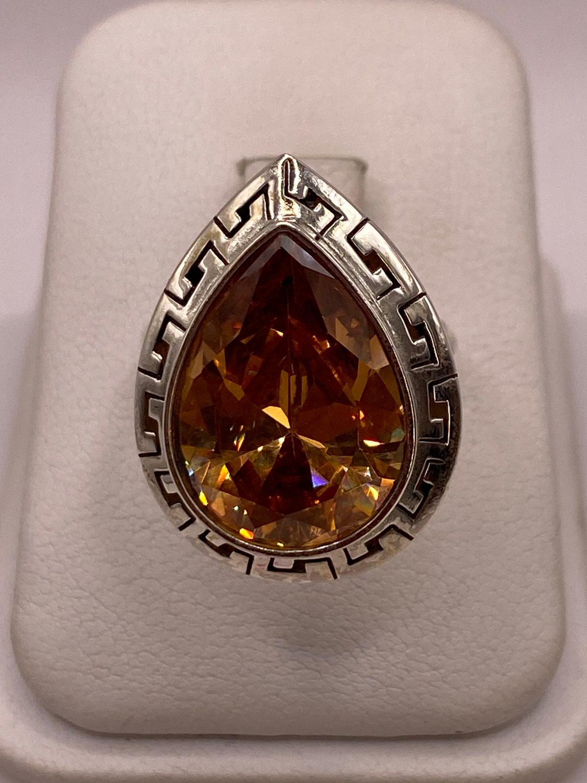 Anillo Ajustable de Plata Ley 925 con Zirconia Ámbar Tipo Gota