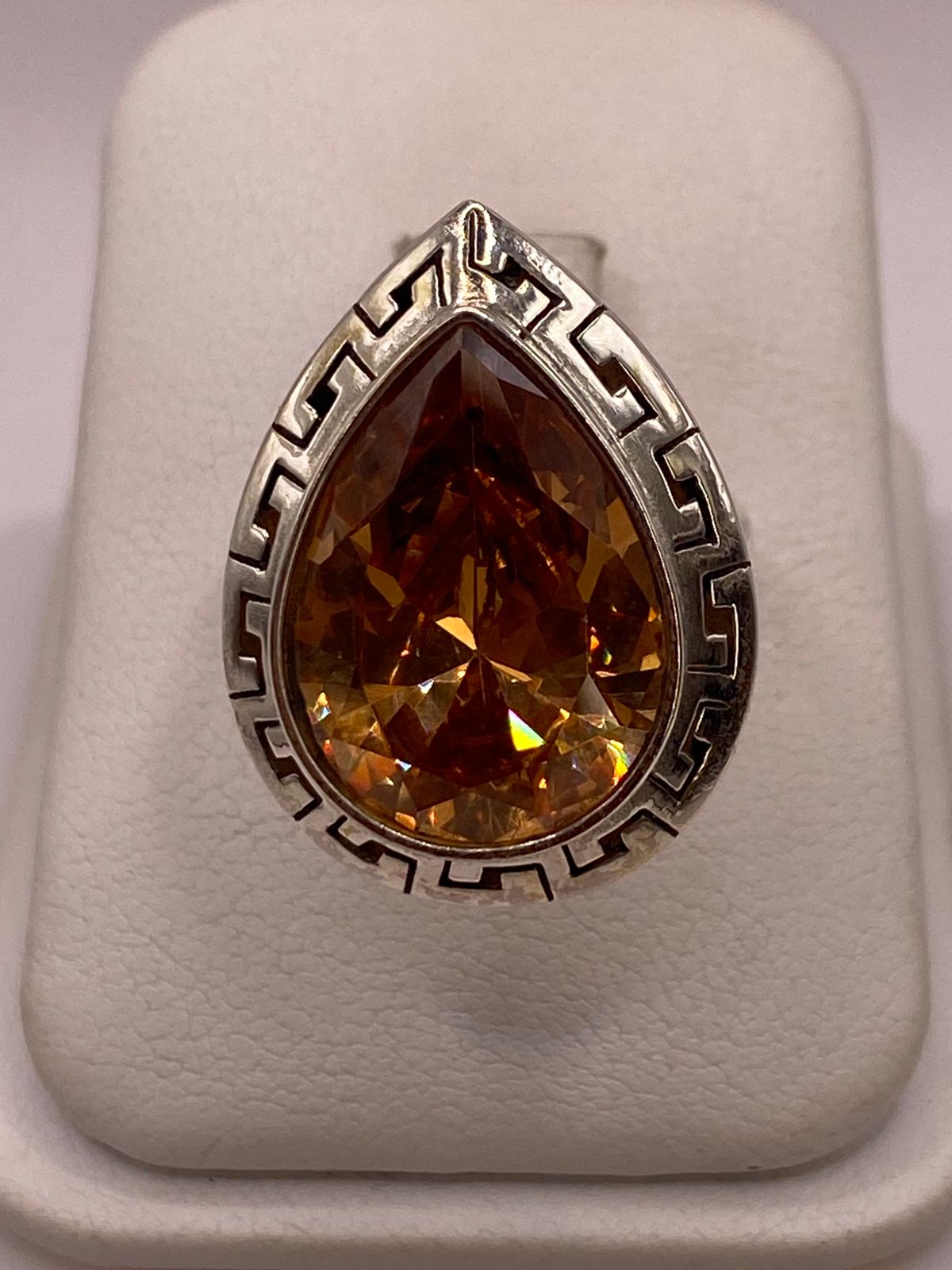 Anillo Ajustable de Plata Ley 925 con Zirconia Ámbar Tipo Gota