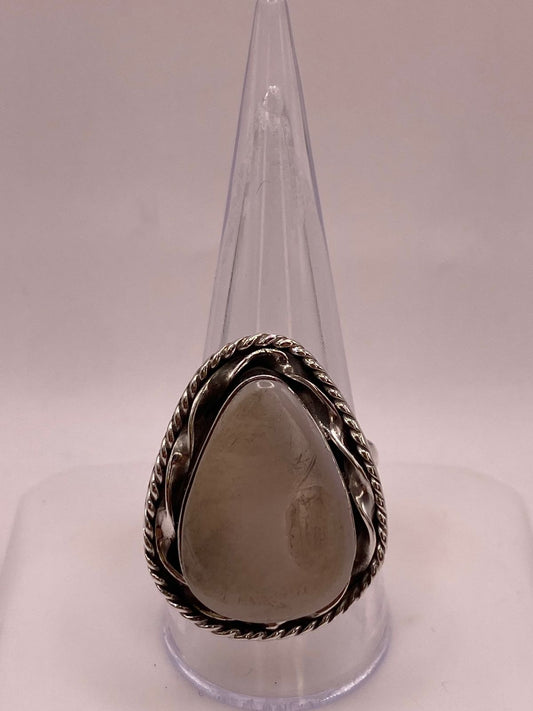Anillo Ajustable de Plata 925 con Piedra Jade Marfil