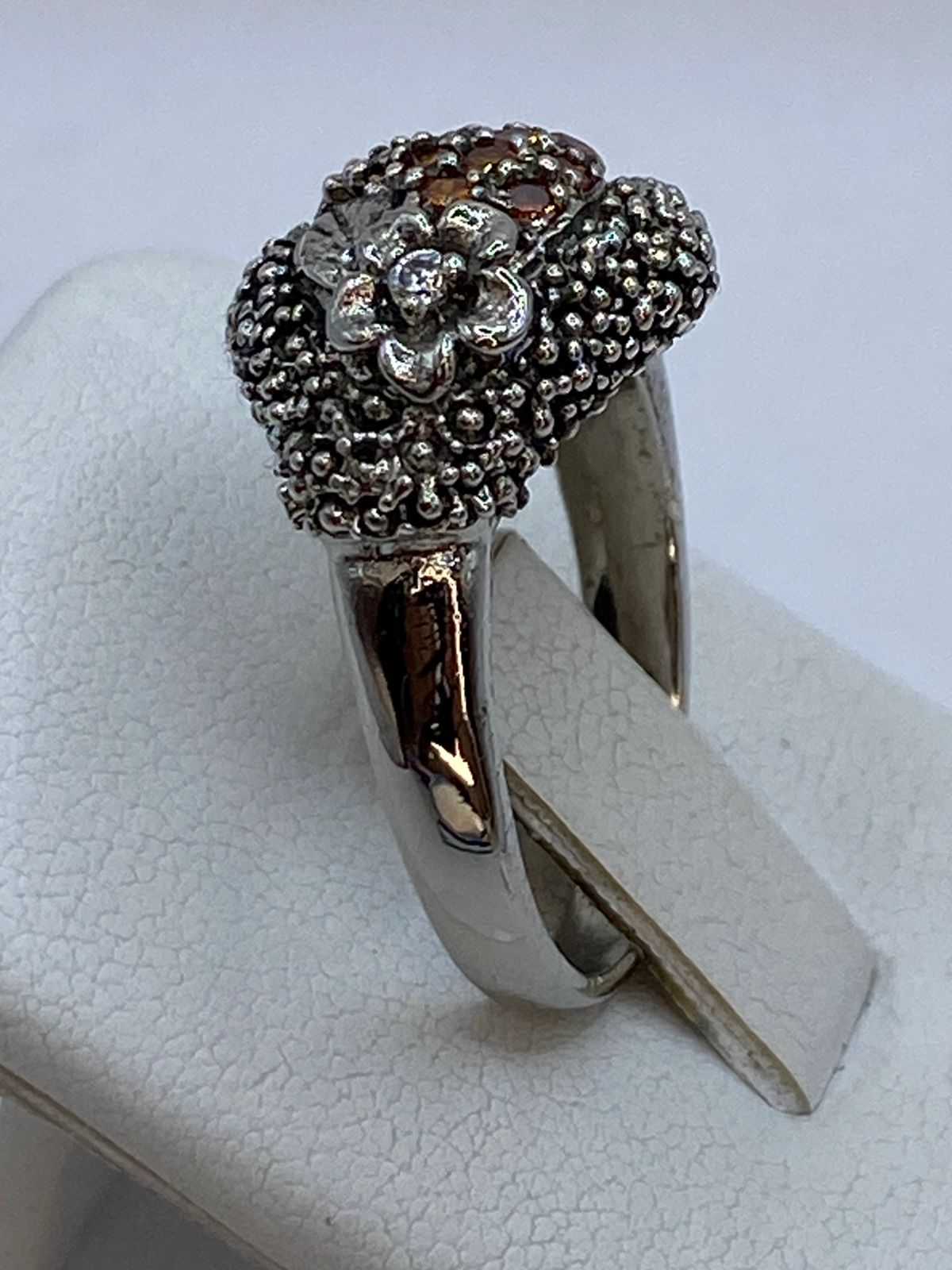 ANILLO  ARTESANAL CON CRISTALES COLOR ÁMBAR EN PLATA 925