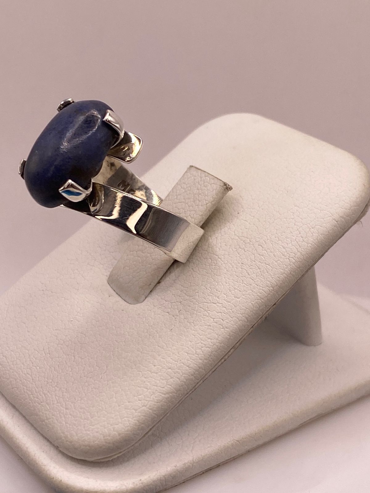 Anillo Artesanal de Plata Ley 925 con Lapislázuli Natural