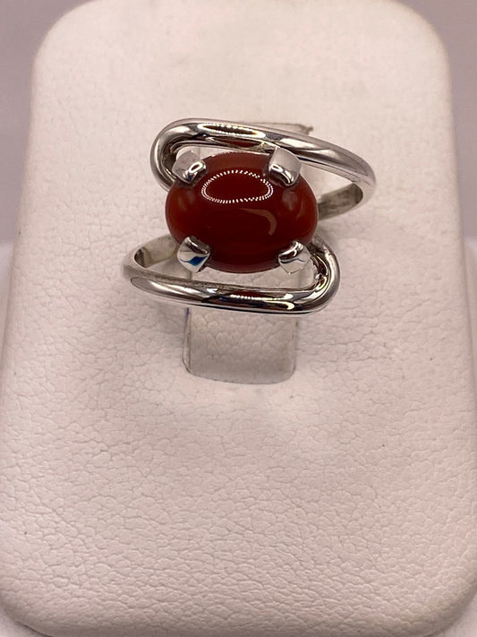 Anillo Artesanal de Plata Ley 925 con Cornalina Natural, vista frontal