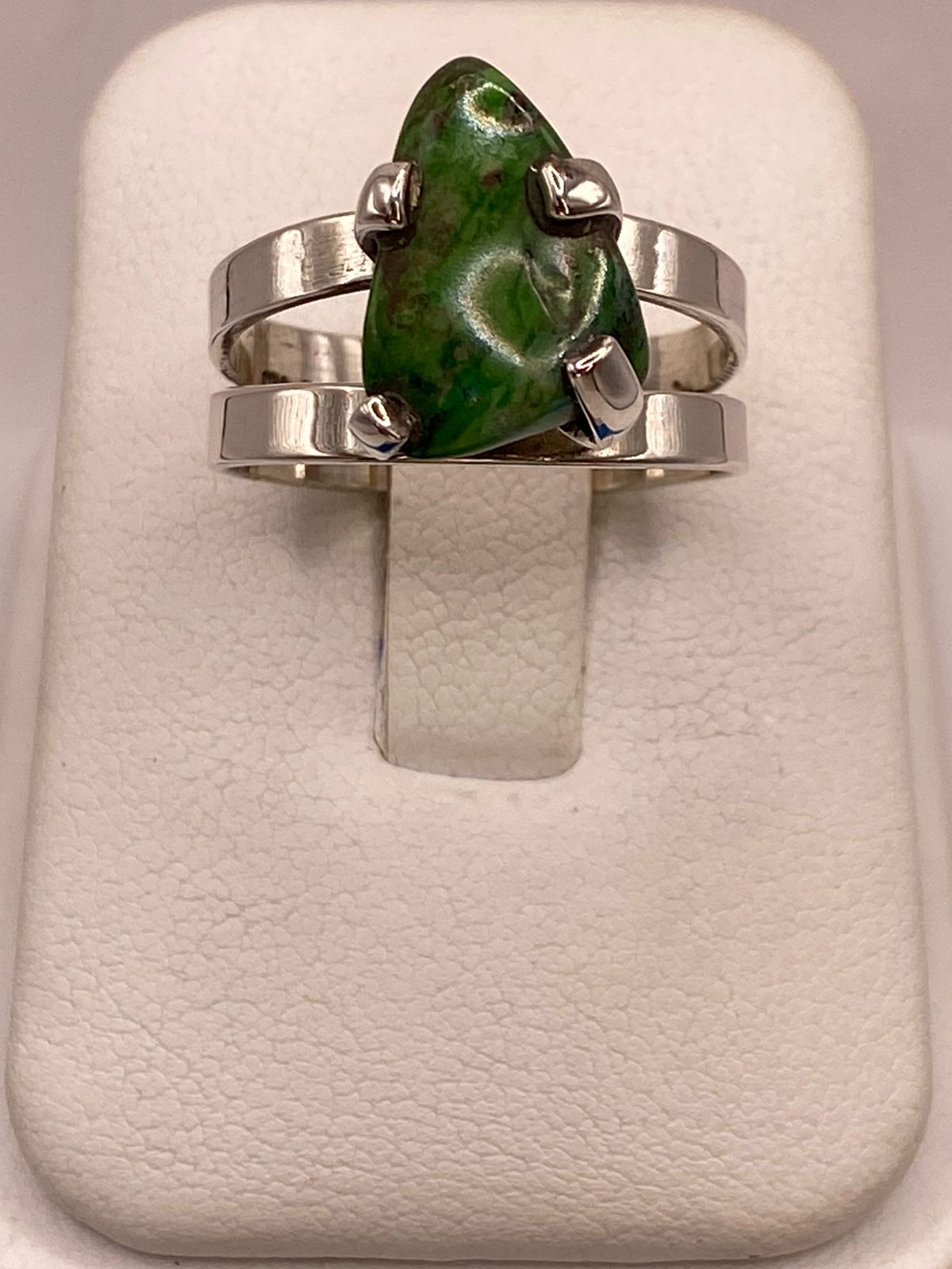 Anillo Artesanal de Plata Ley 925 con Crisocola Natural