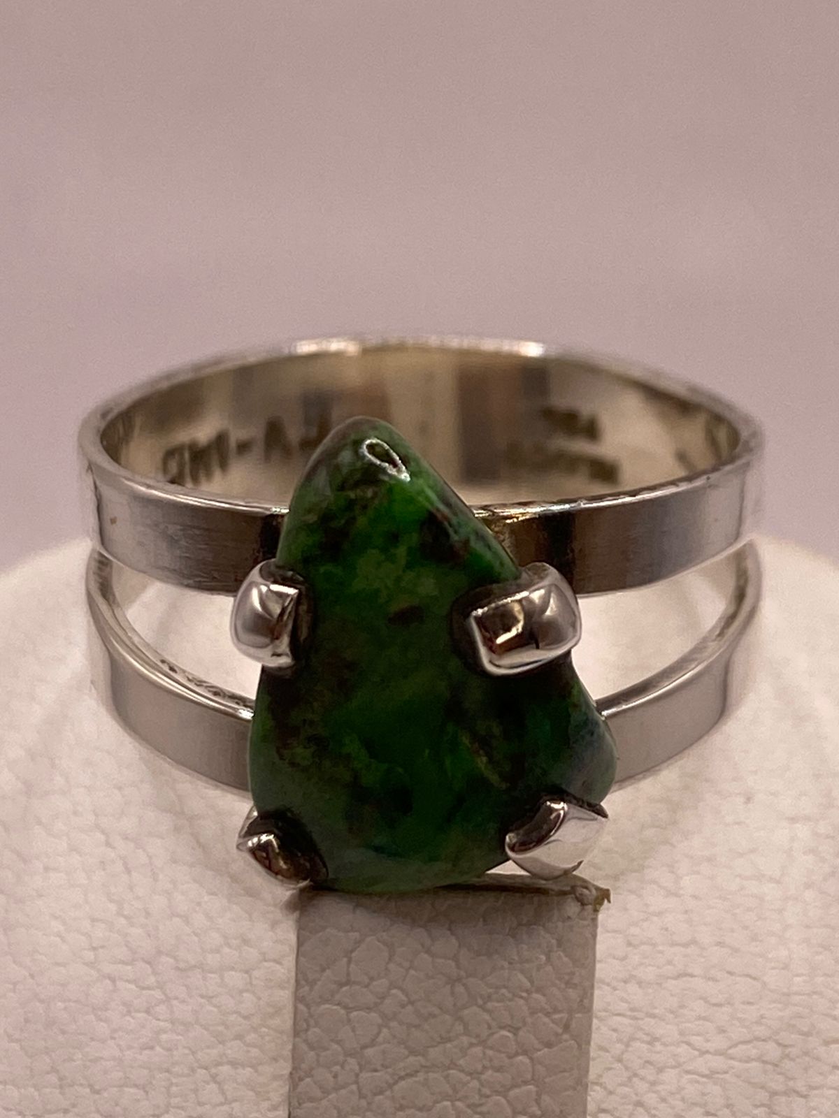 Anillo Artesanal de Plata Ley 925 con Crisocola Natural