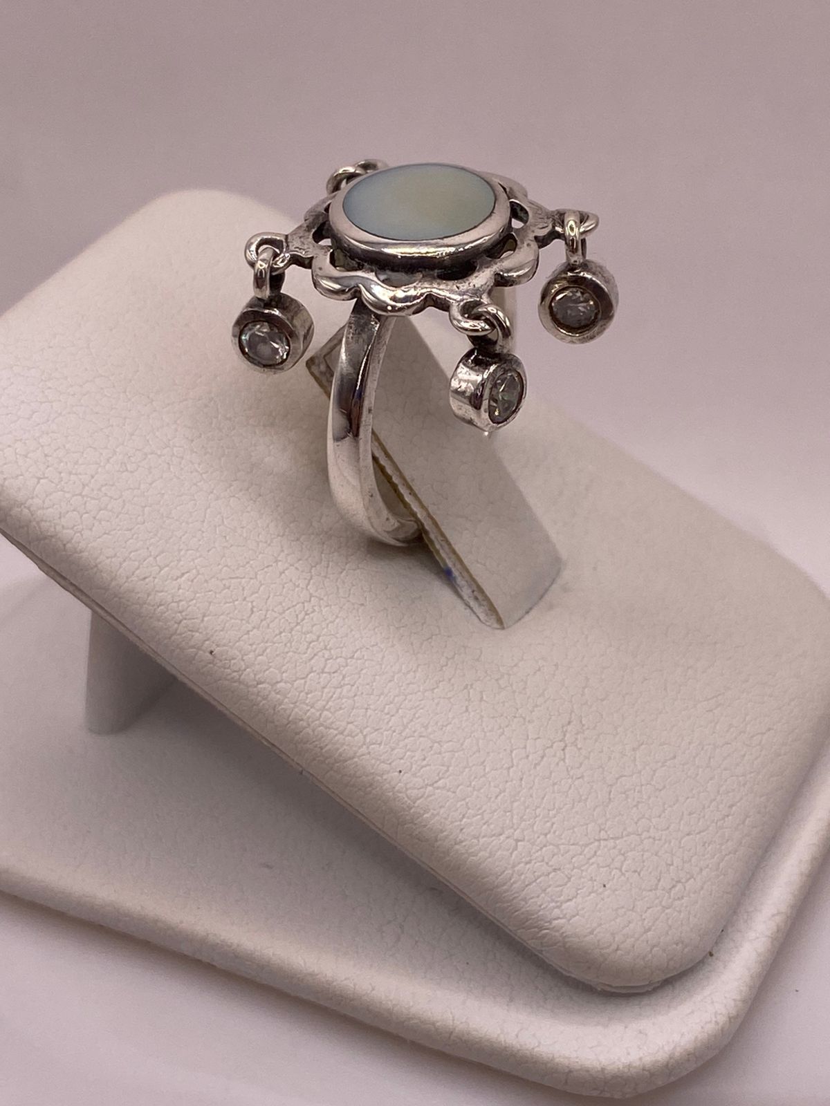 Anillo Artesanal de Plata Ley 925 con Nácar Natural