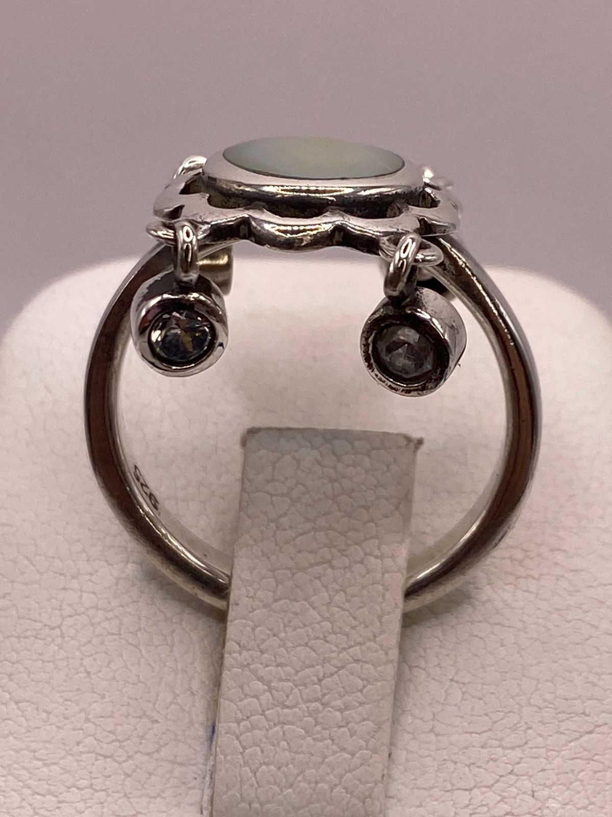 Anillo Artesanal de Plata Ley 925 con Nácar Natural