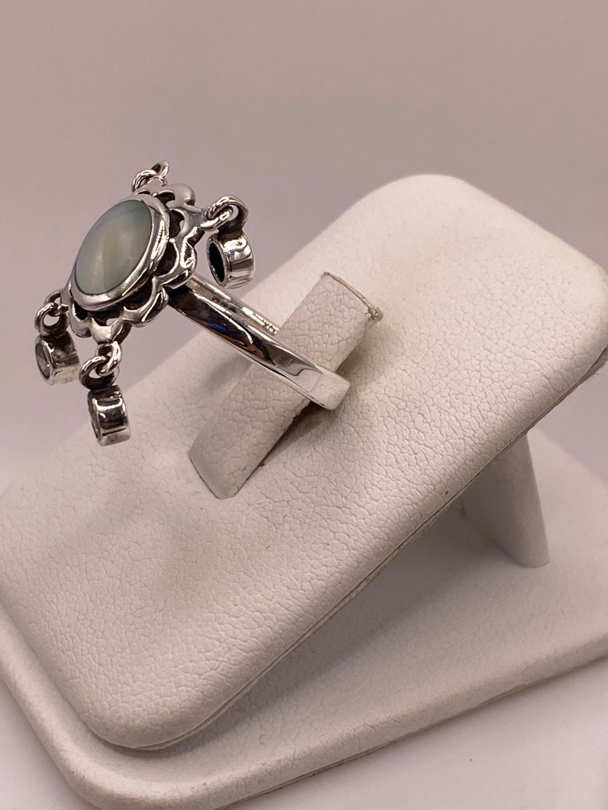 Anillo Artesanal de Plata Ley 925 con Nácar Natural