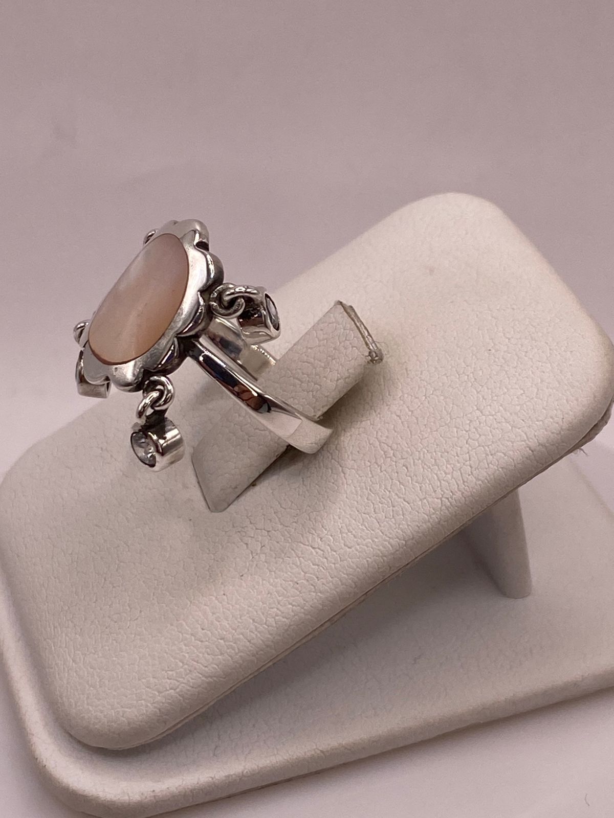 Anillo Artesanal de Plata Ley 925 con Nácar Natural