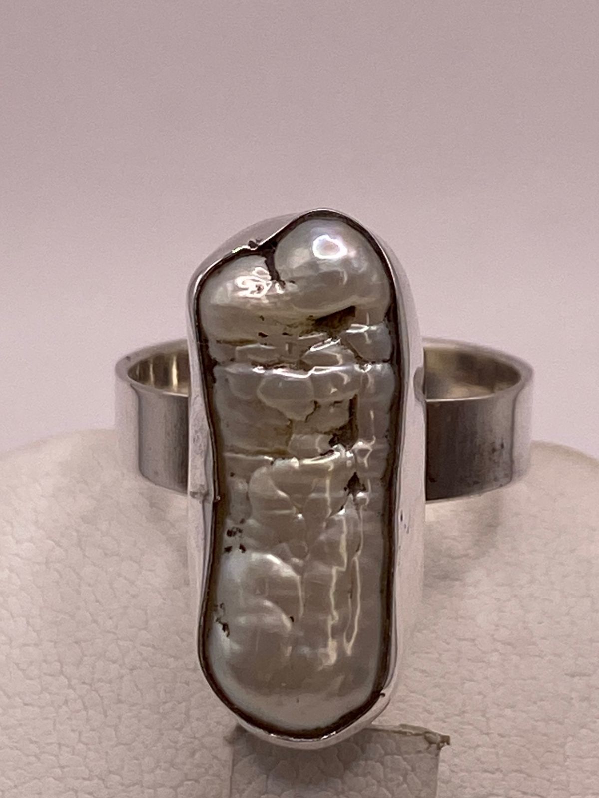 Anillo Artesanal de Plata Ley 925 con Nácar Natural