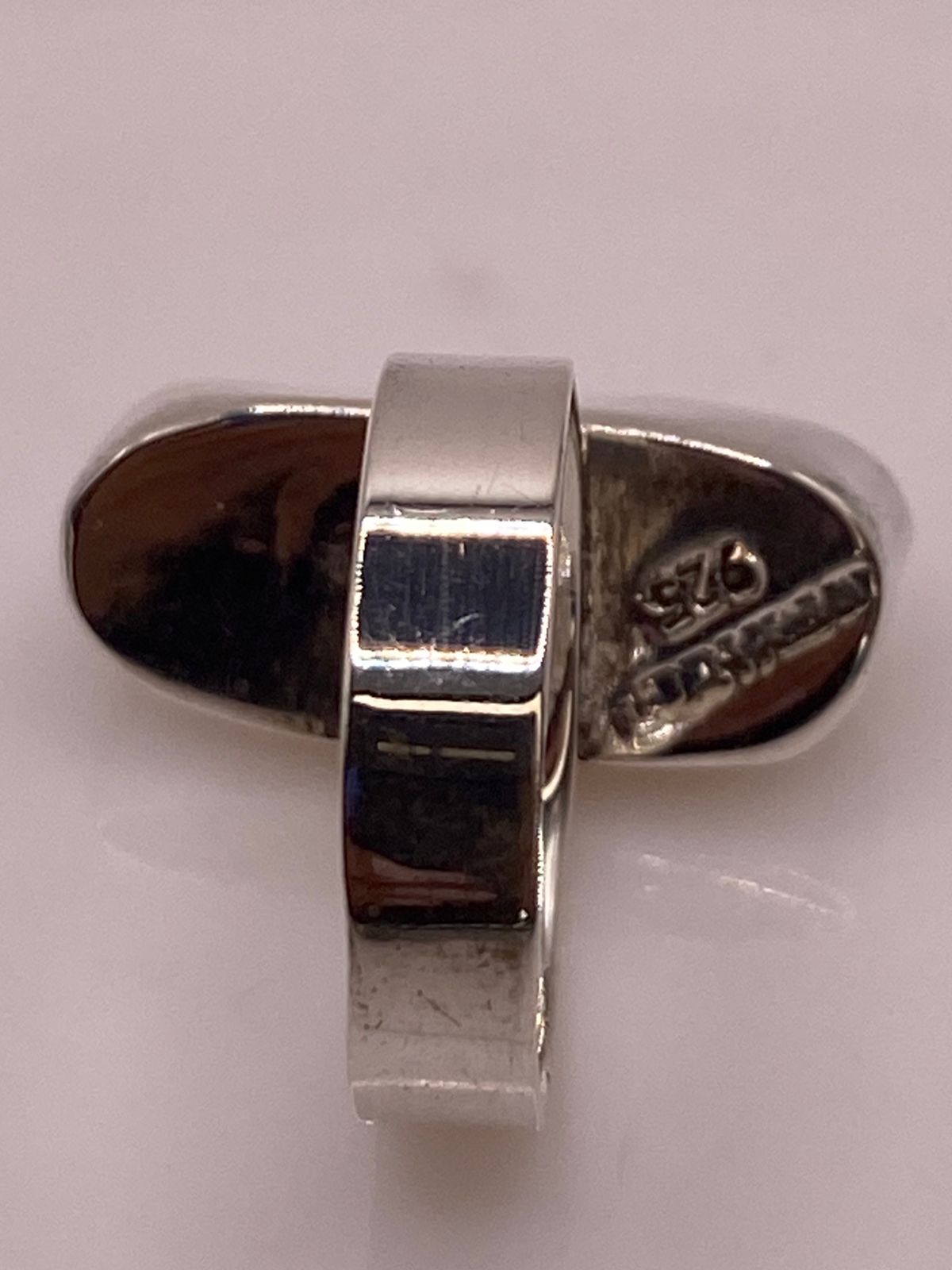 Anillo Artesanal de Plata Ley 925 con Nácar Natural
