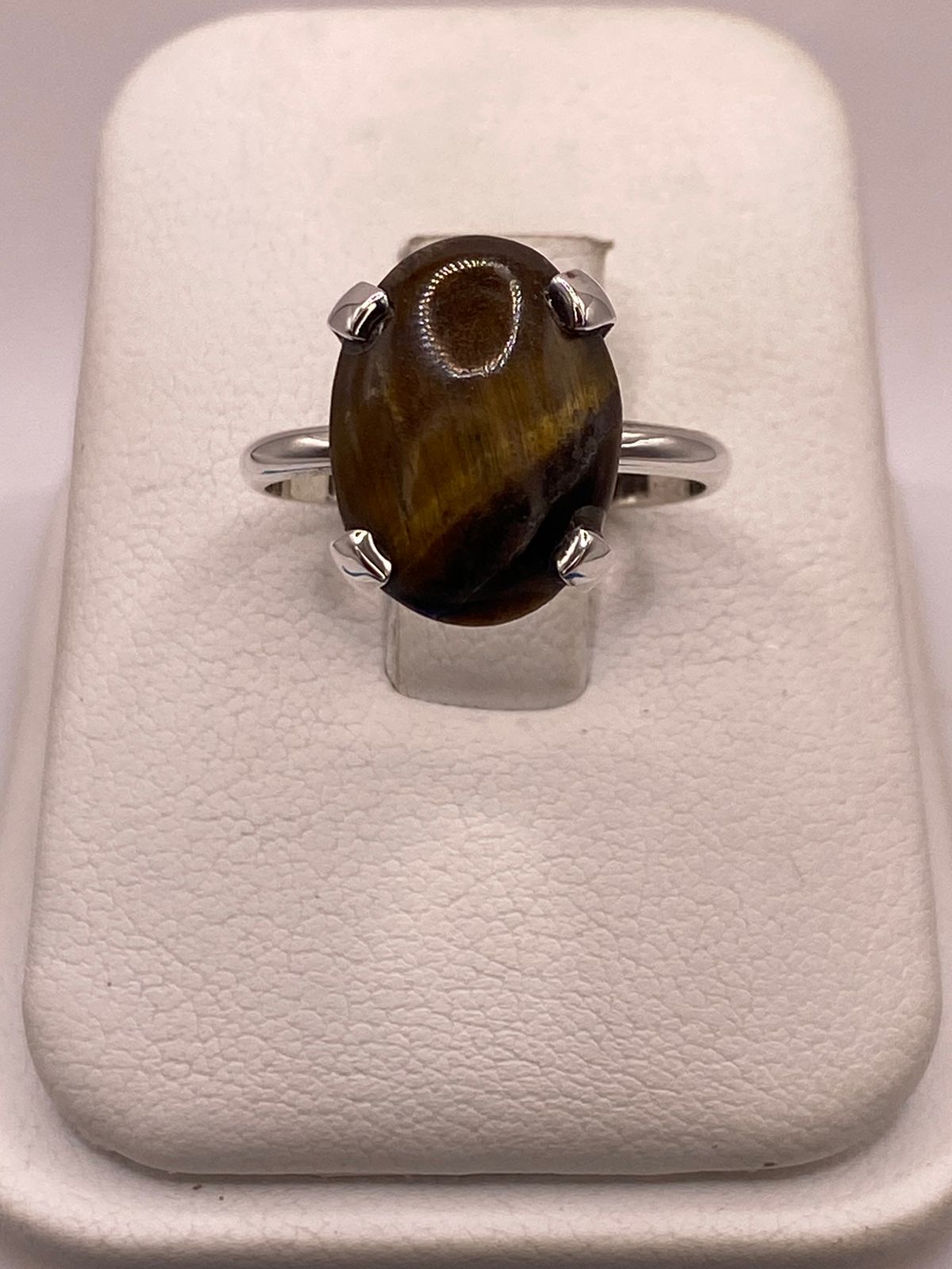 ANILLO ARTESANAL DE PLATA LEY 925 CON OJO DE TIGRE NATURAL
