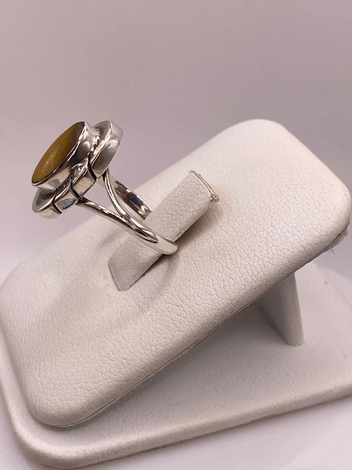 Anillo Artesanal de Plata Ley 925 con Ojo de Tigre Natural
