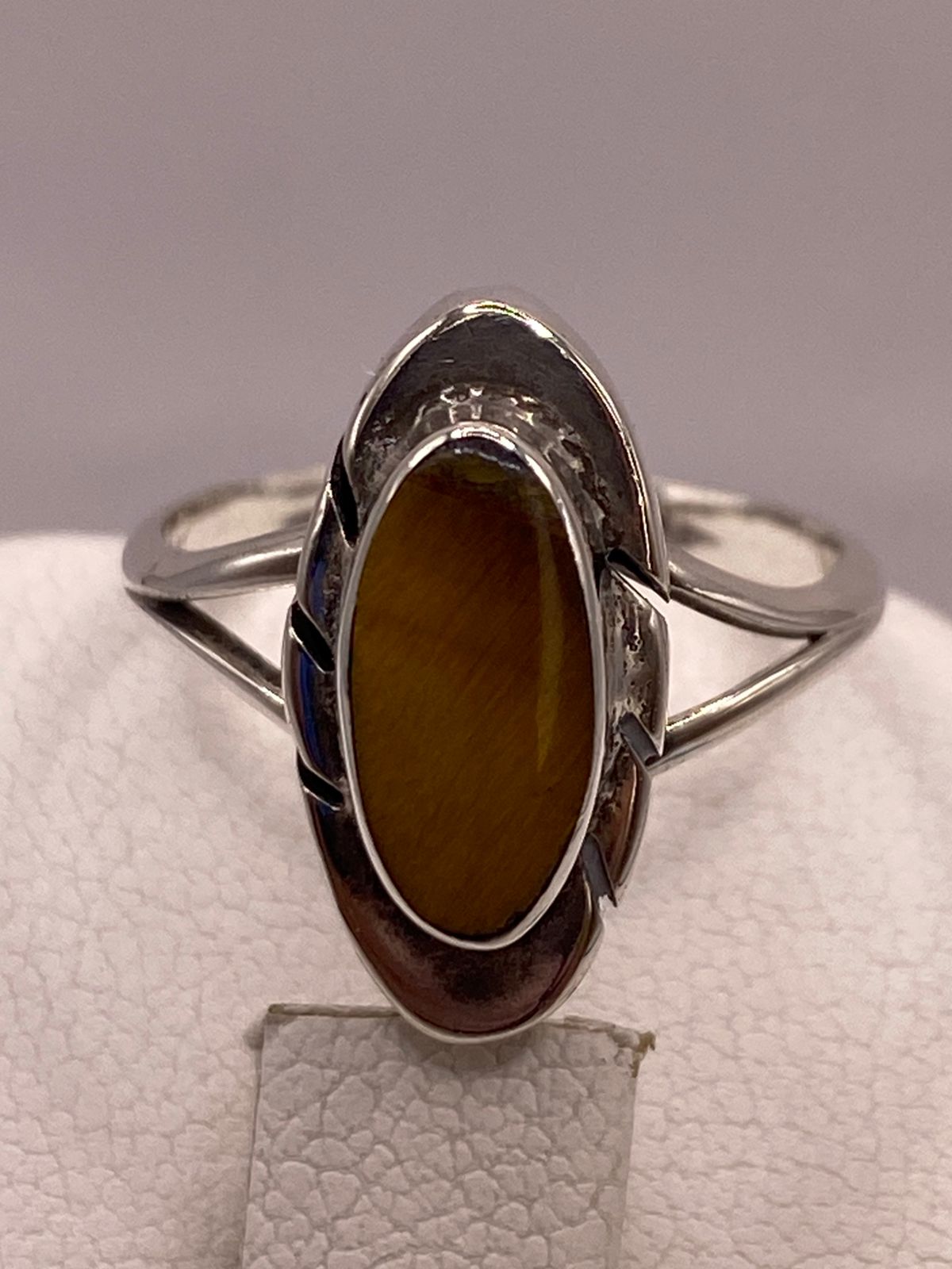 Anillo Artesanal de Plata Ley 925 con Ojo de Tigre Natural