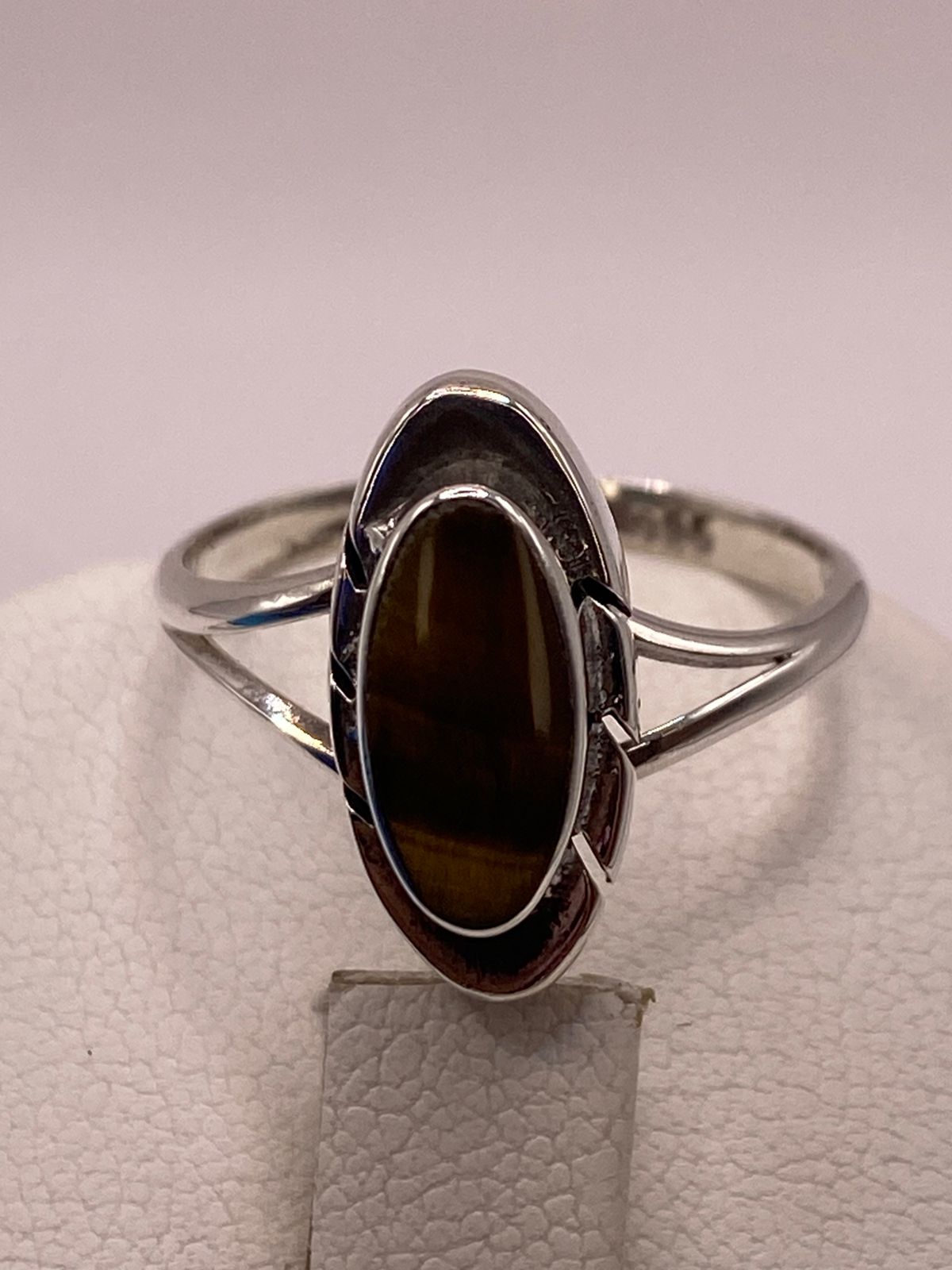 Anillo Artesanal de Plata Ley 925 con Ojo de Tigre Natural