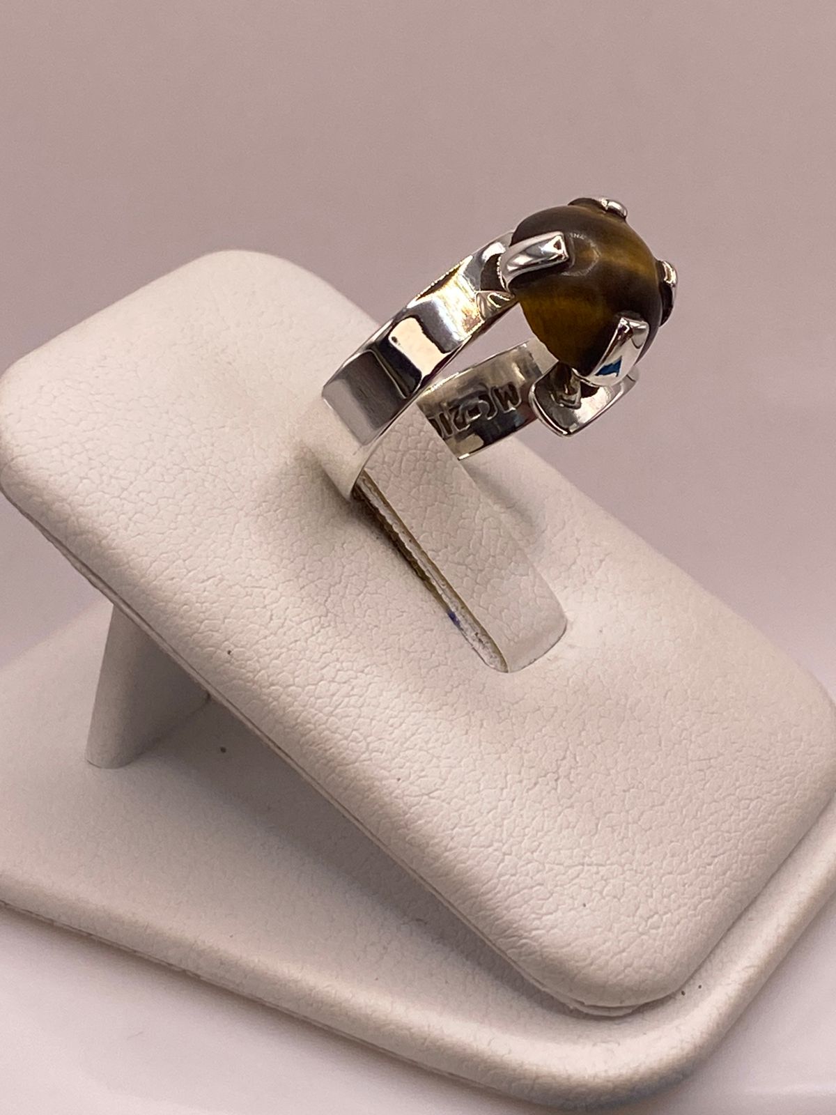 Anillo Artesanal de Plata Ley 925 con Ojo de Tigre Natural