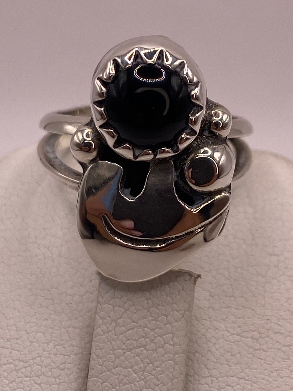 ANILLO ARTESANAL DE PLATA LEY 925 CON ÓNIX