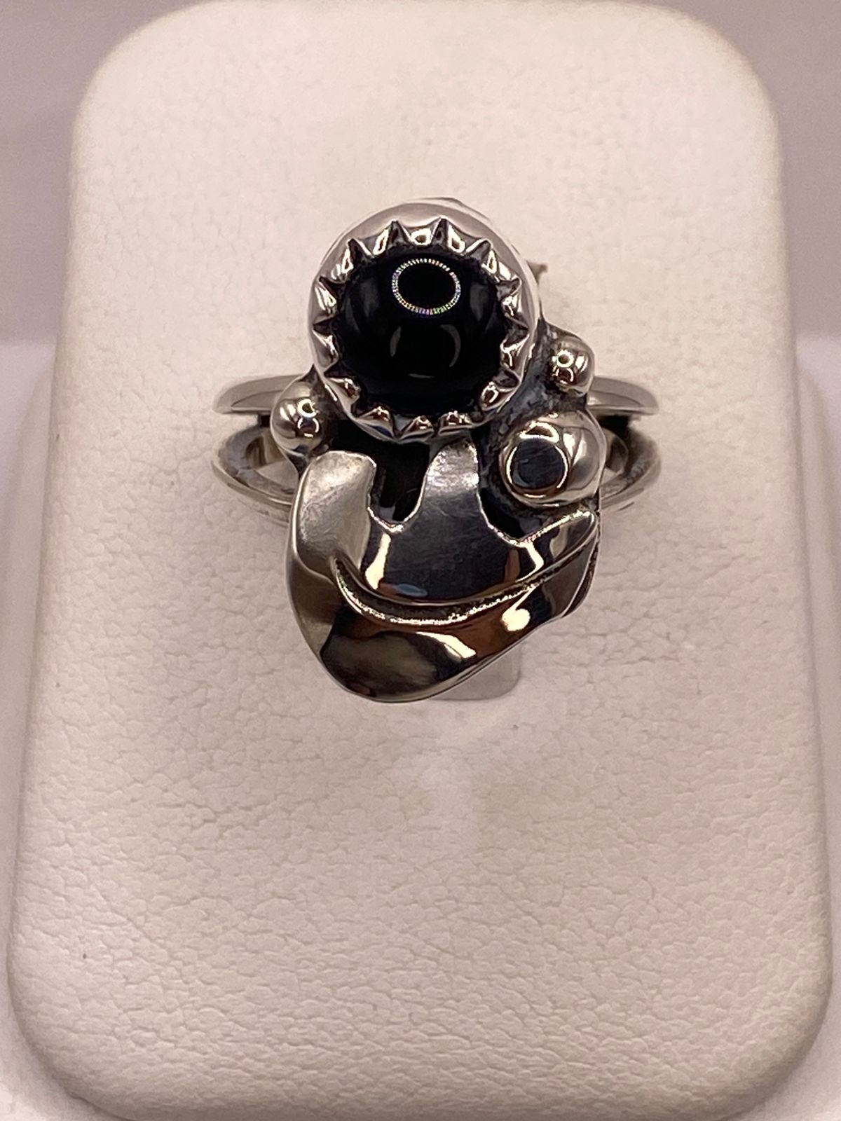 ANILLO ARTESANAL DE PLATA LEY 925 CON ÓNIX