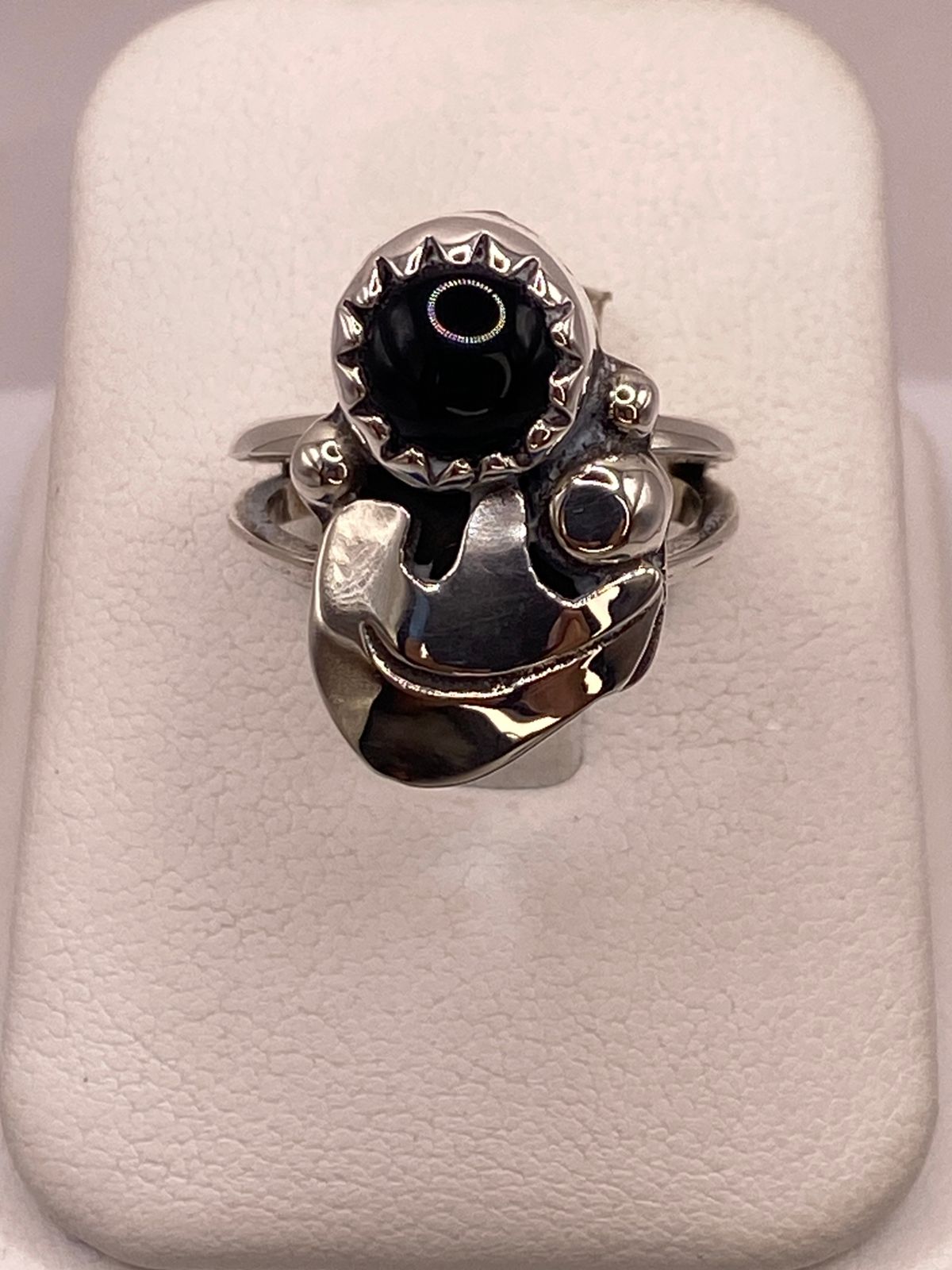 ANILLO ARTESANAL DE PLATA LEY 925 CON ÓNIX
