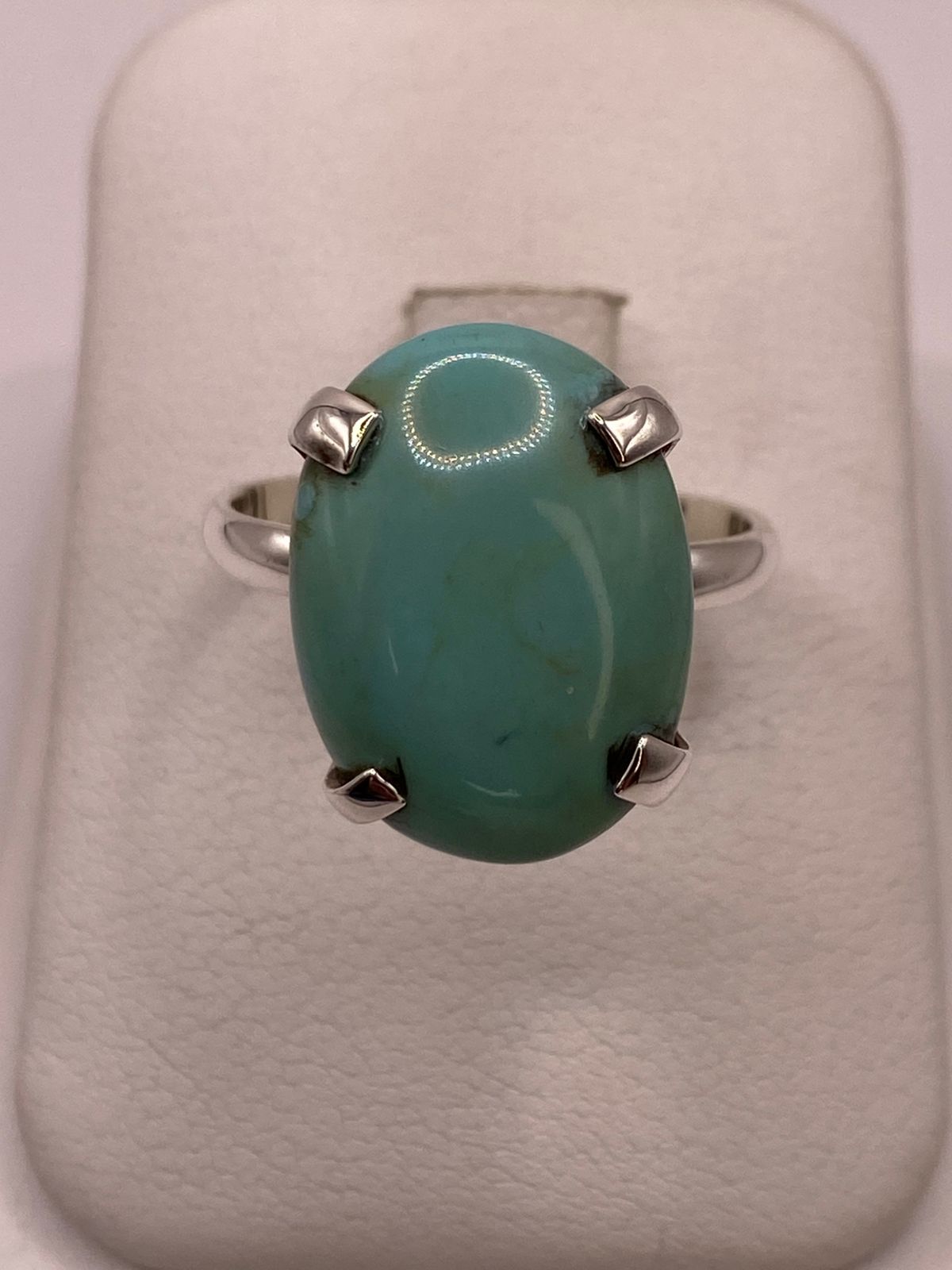 Anillo Artesanal de Plata Ley 925 con Turquesa Natural