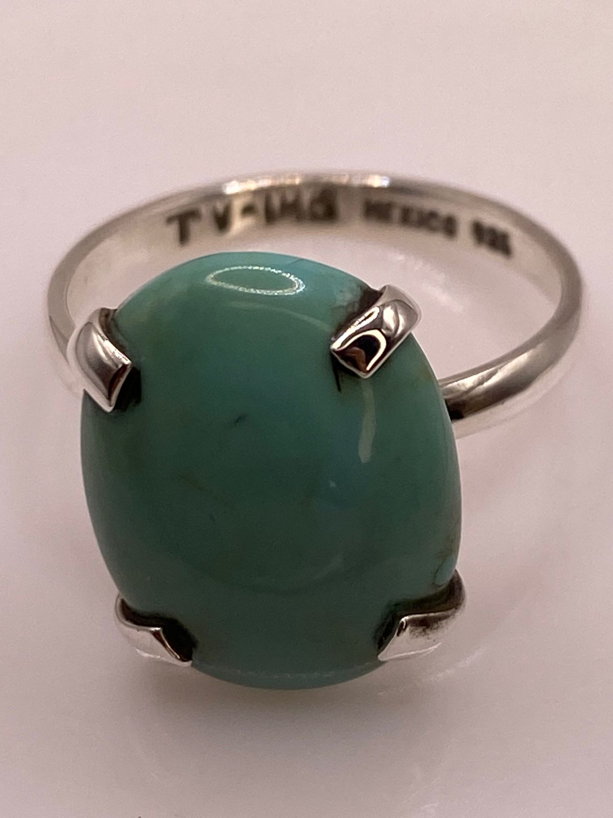 Anillo Artesanal de Plata Ley 925 con Turquesa Natural