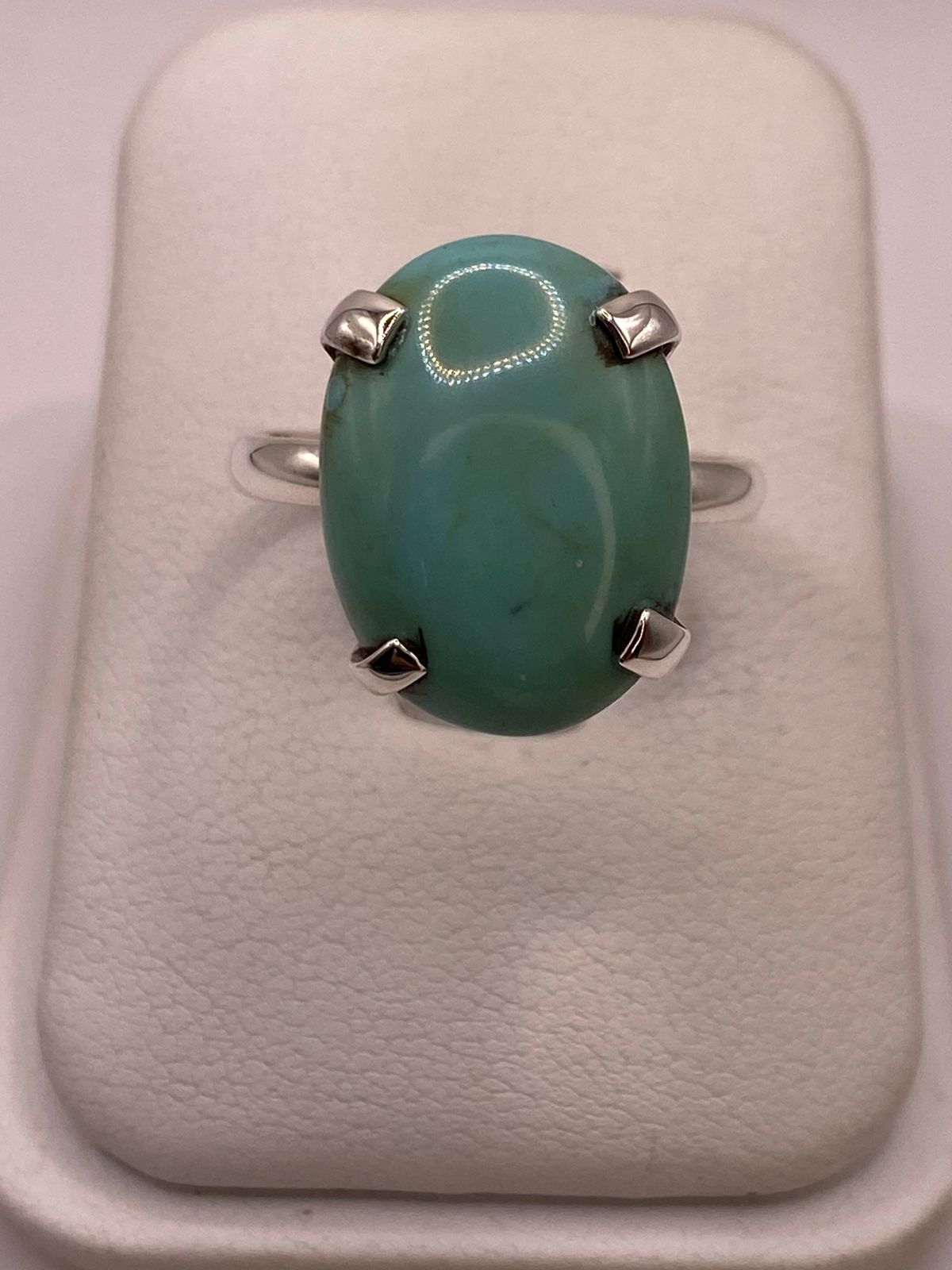 Anillo Artesanal de Plata Ley 925 con Turquesa Natural