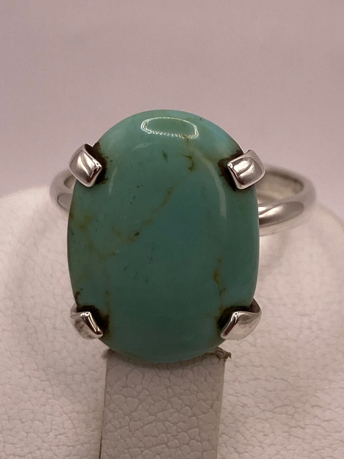 Anillo Artesanal de Plata Ley 925 con Turquesa Natural