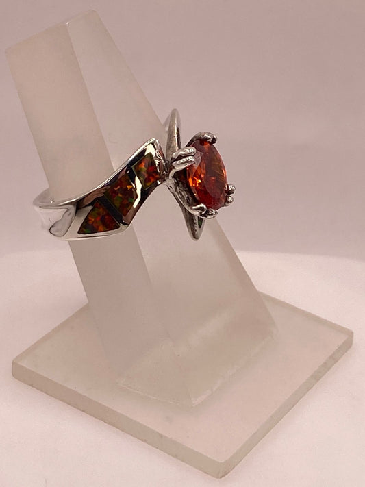 Anillo Artesanal de Plata Ley 950 con Ópalo de Fuego y Zirconia, vista frontal