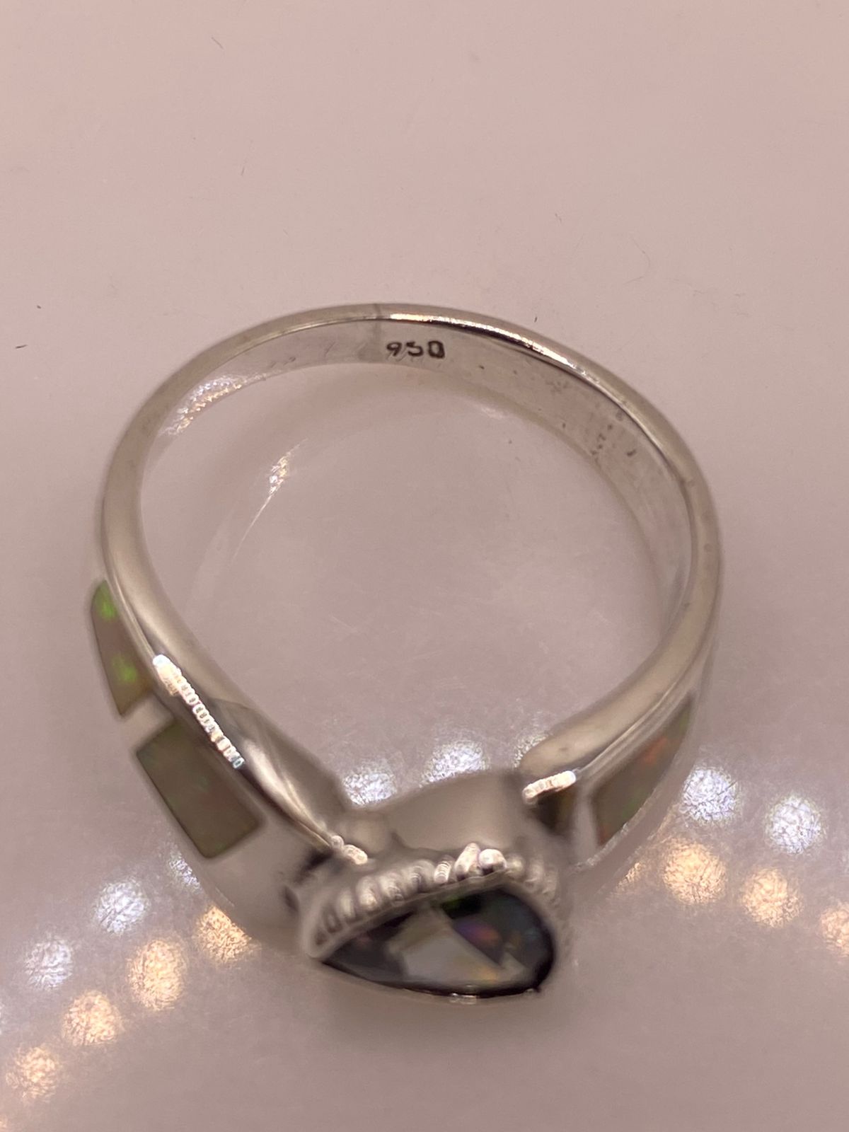 Anillo Artesanal de Plata Ley 950 con Ópalo de Fuego y Zirconia