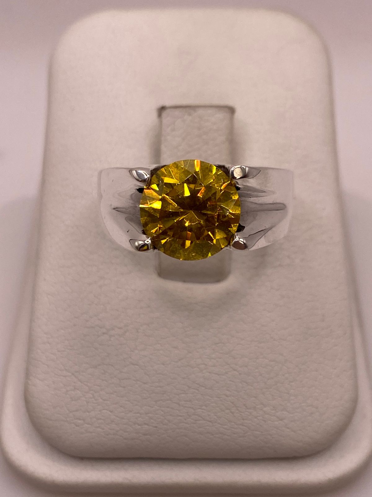 Anillo Artesanal con Zirconia Amarilla en Plata Ley .925