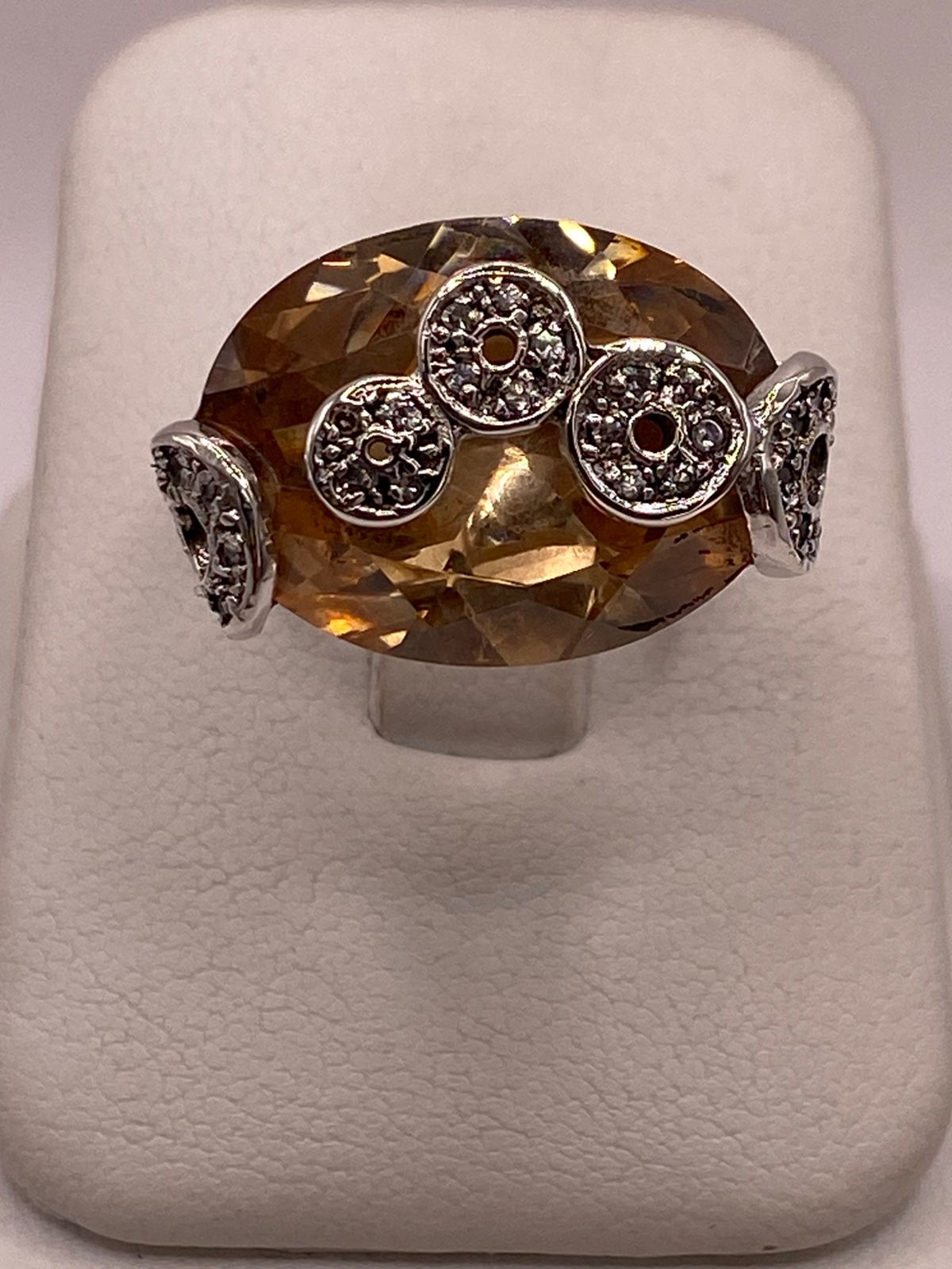 Anillo Artesanal con Zirconia en Plata Ley .925