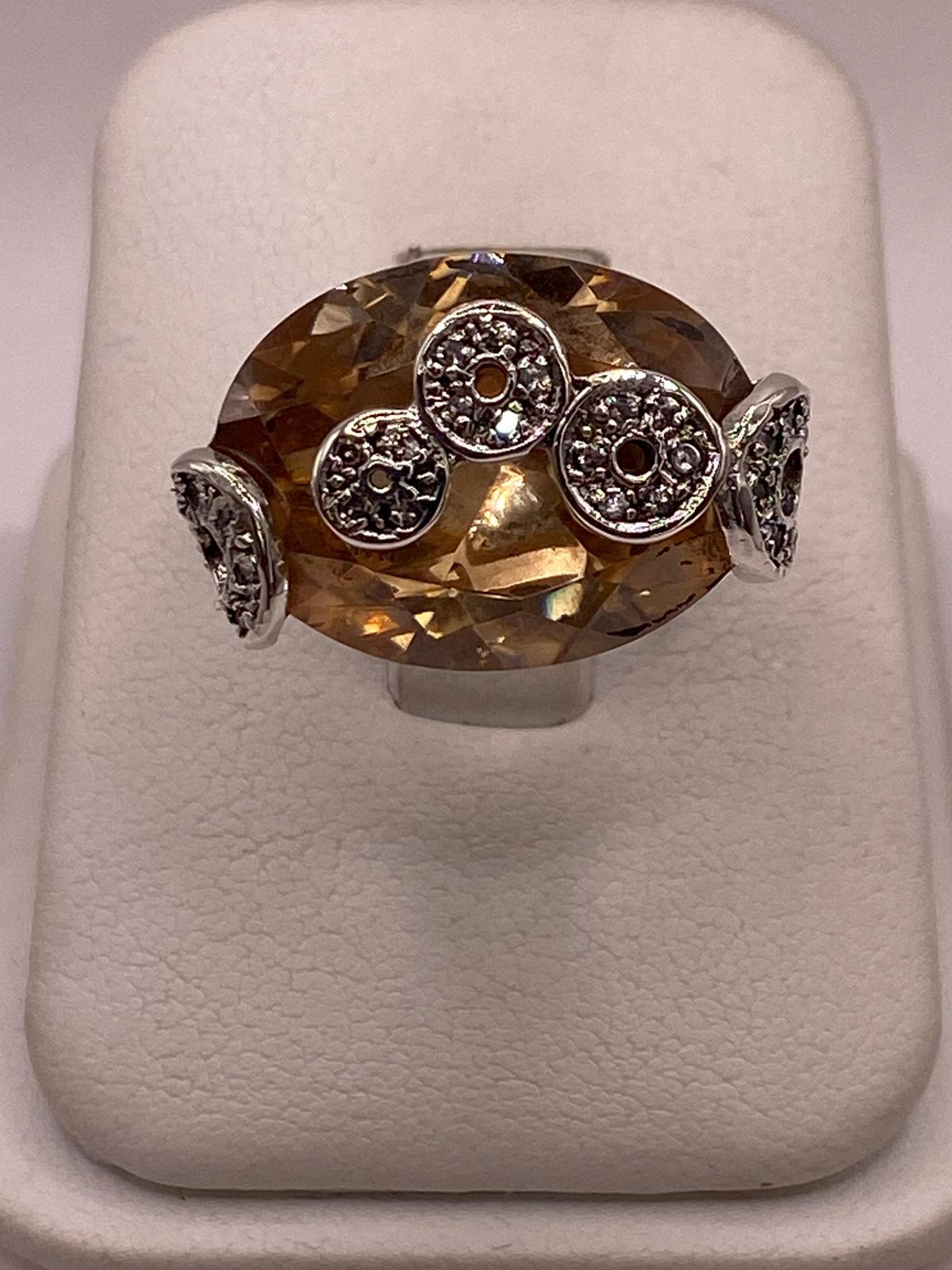 Anillo Artesanal con Zirconia en Plata Ley .925