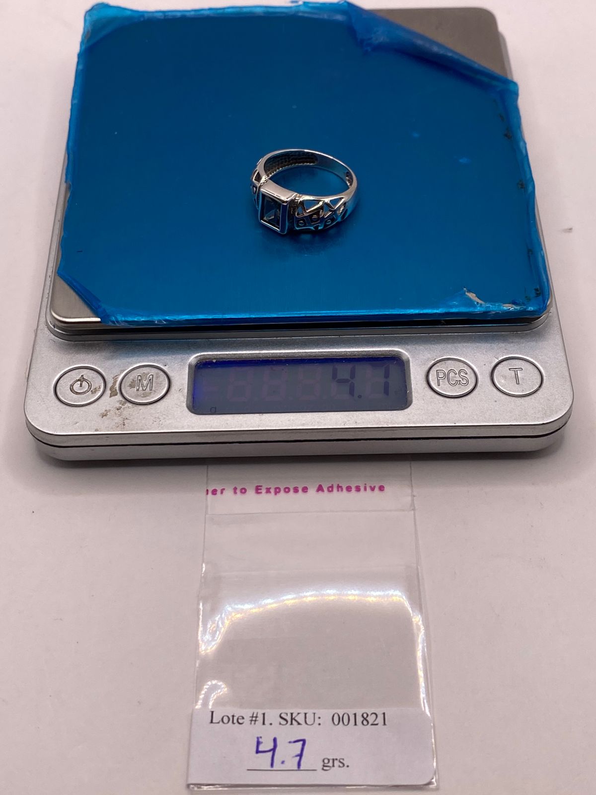 Anillo Artesanal con Zirconia Tornasol en Plata Ley .925