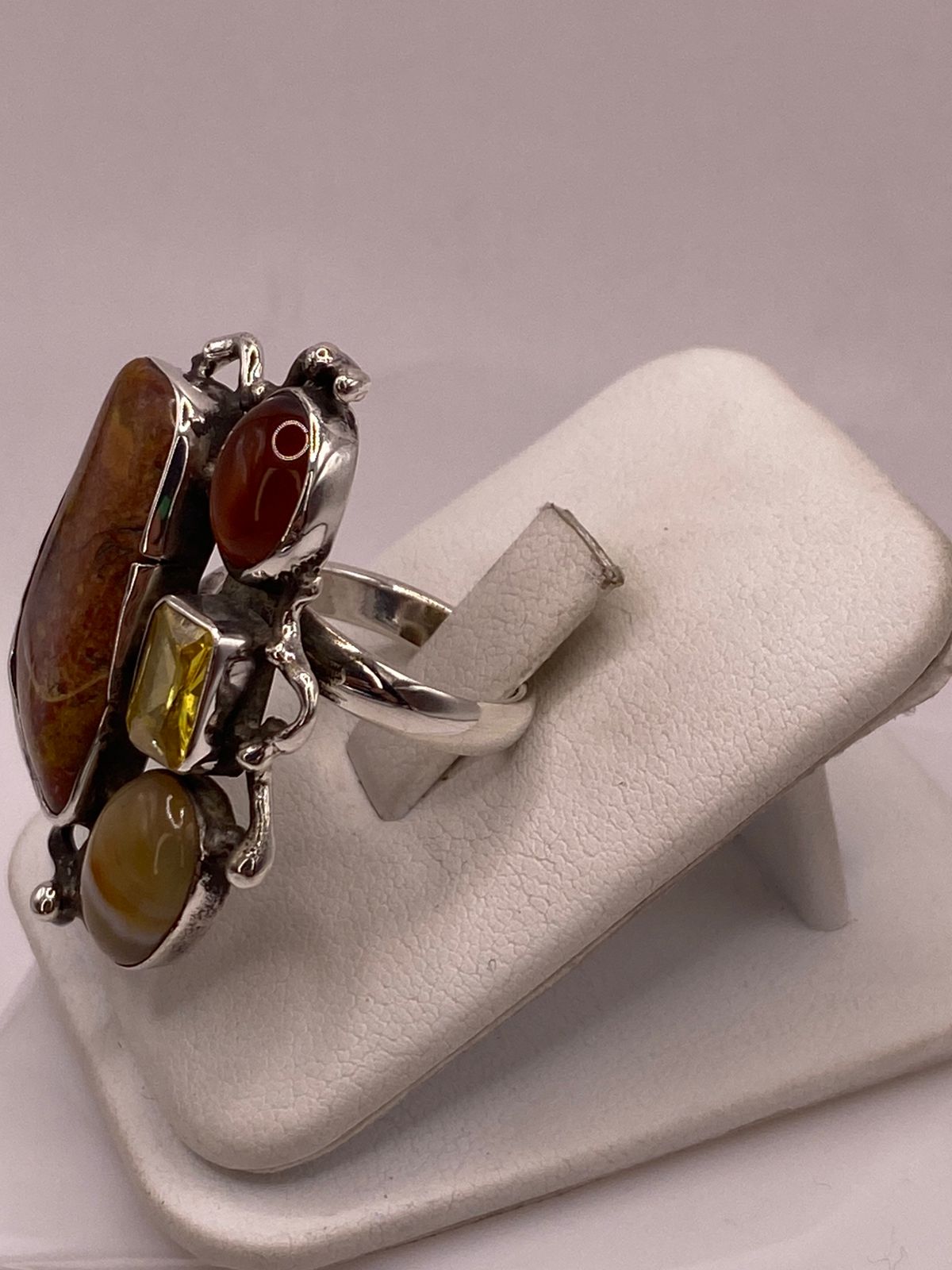 Anillo Artístico de Plata Ley 925 con Jaspe, Cornalina, Ágata Miel y Zirconia Champagne