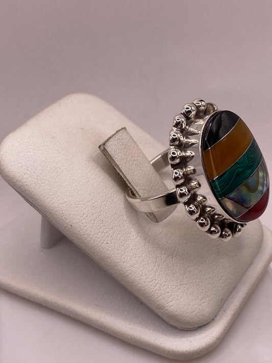 Anillo Artístico de Plata Ley 925 con Mosaico de Piedras Naturales, vista frontal