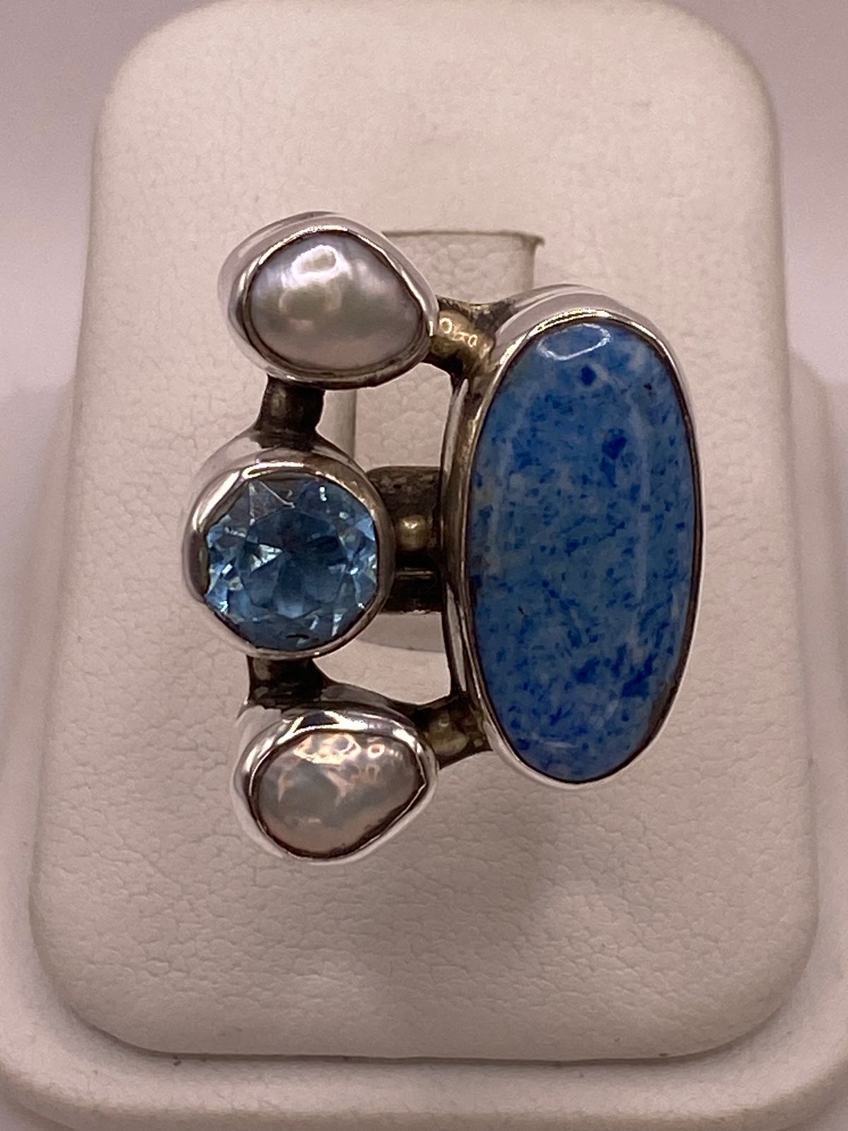 Anillo Artístico de Plata 925 con Sodalita Azul, Nácar y Zirconia