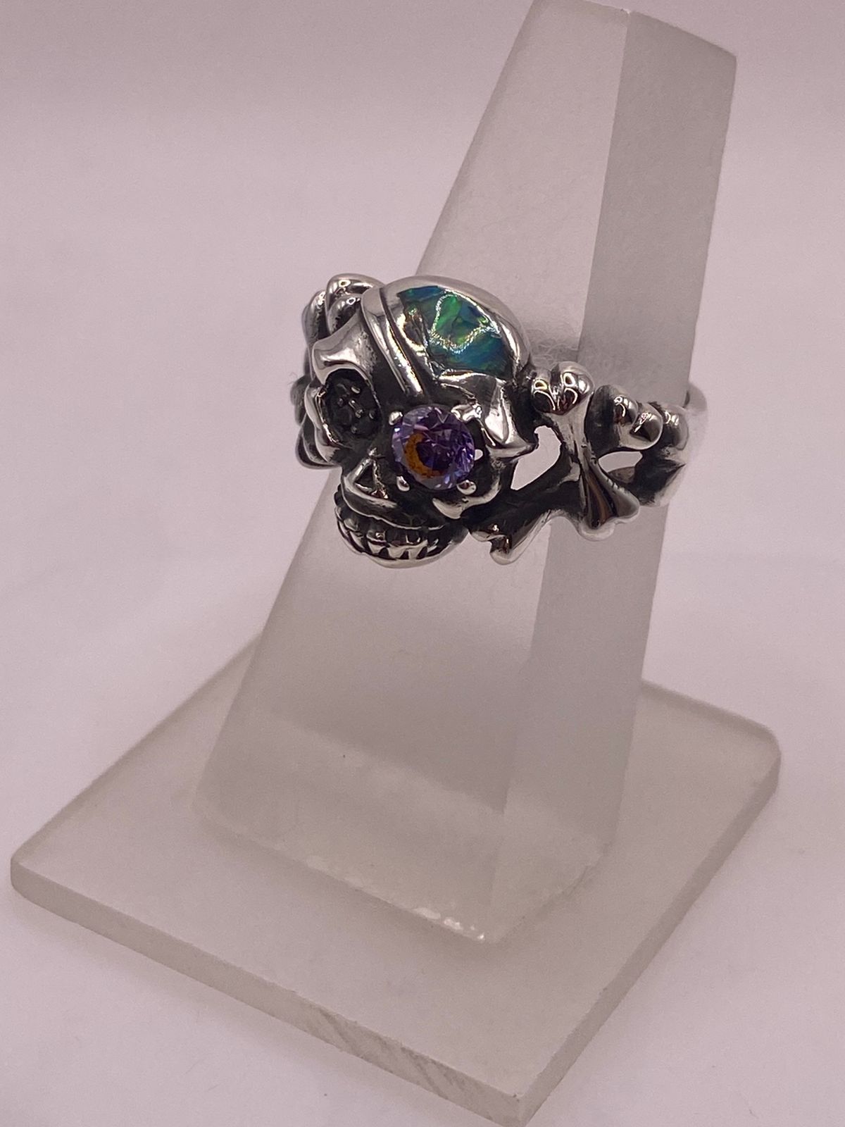 Anillo Calavera Ópalo Verde & Zirconia Amatista Plata 950