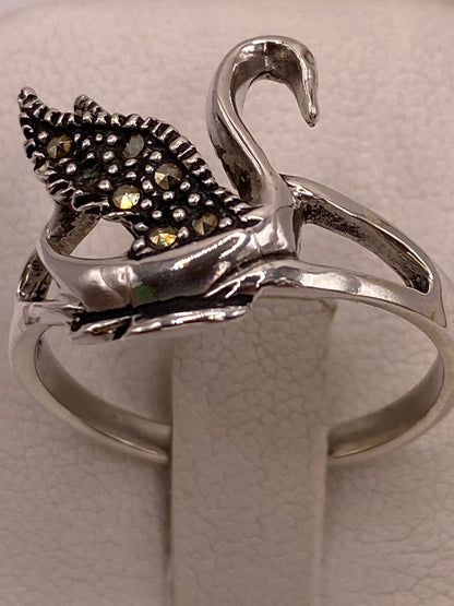 Anillo Cisne Vintage con Marquesitas en Plata Ley 925, vista superior