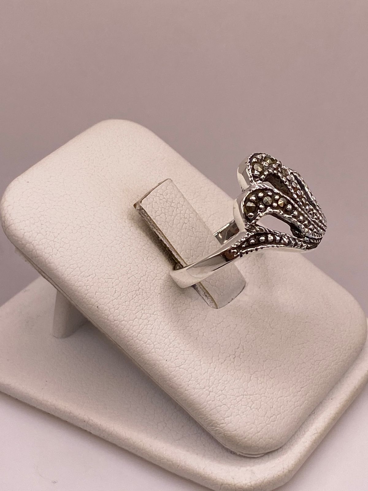 🐚 ANILLO CONCHA MARINA CON MARQUESITAS EN PLATA LEY 925