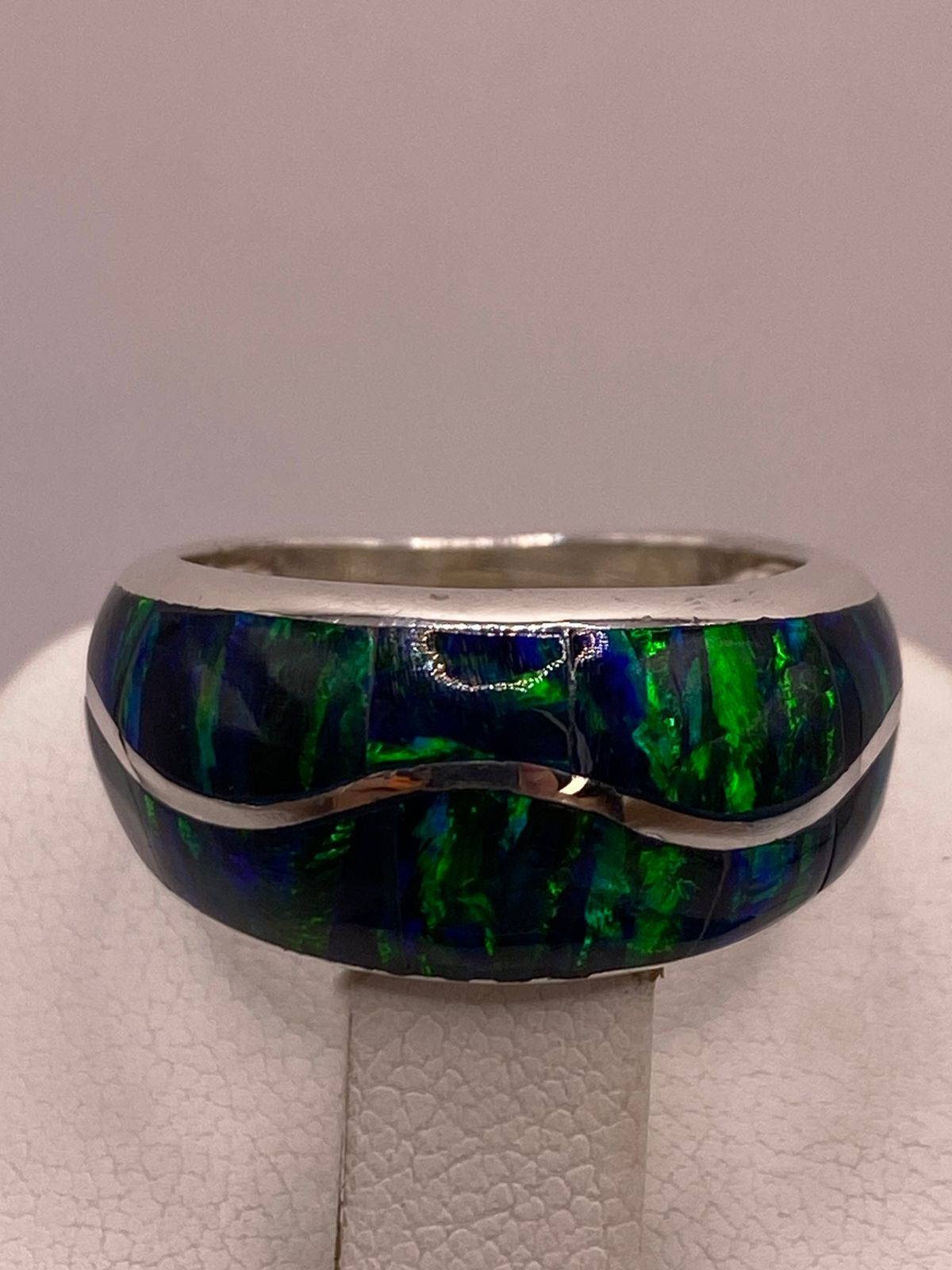Anillo Contemporáneo de Plata Ley 925 con Ópalo de Fuego Azul Marino