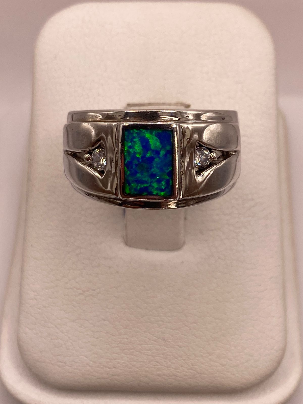 Anillo Contemporáneo de Plata Ley 925 con Ópalo de Fuego Azul Verde