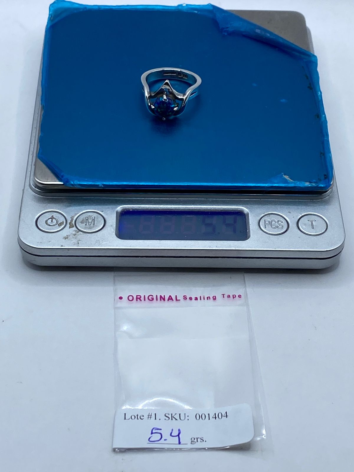 Anillo Contemporáneo de Plata .925 con Ópalo de Fuego