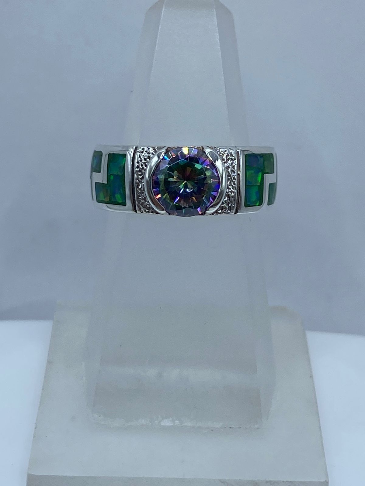 Anillo Contemporáneo de Plata .950 con Ópalo de Fuego y Zirconia Tornasol