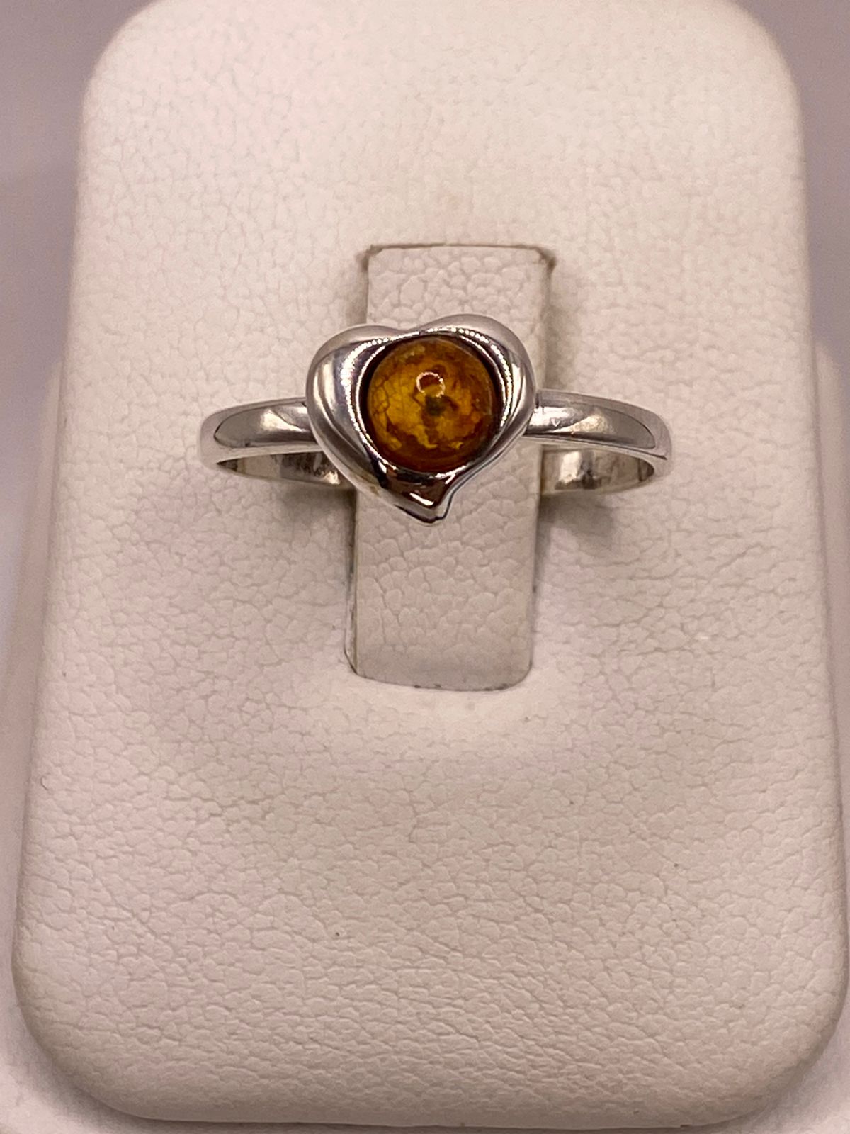 Anillo Corazón con Ámbar en Plata Ley 925
