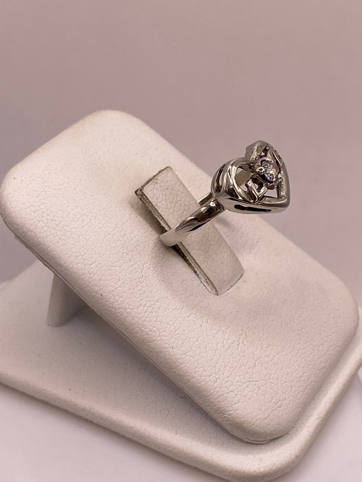 Anillo de Corazón Love en Plata Ley 925 con Zirconia Blanca