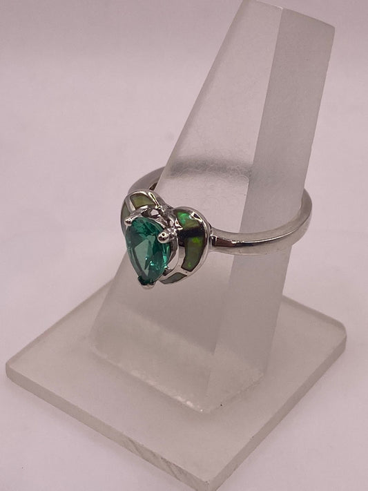 ANILLO CORAZÓN ÓPALO VERDE & ZIRCONIA ESMERALDA PLATA 925, vista frontal